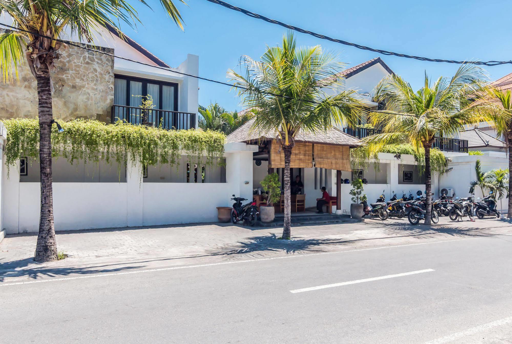 Zen Rooms Dewi Ratih Seminyak Kuta Lombok Exterior foto