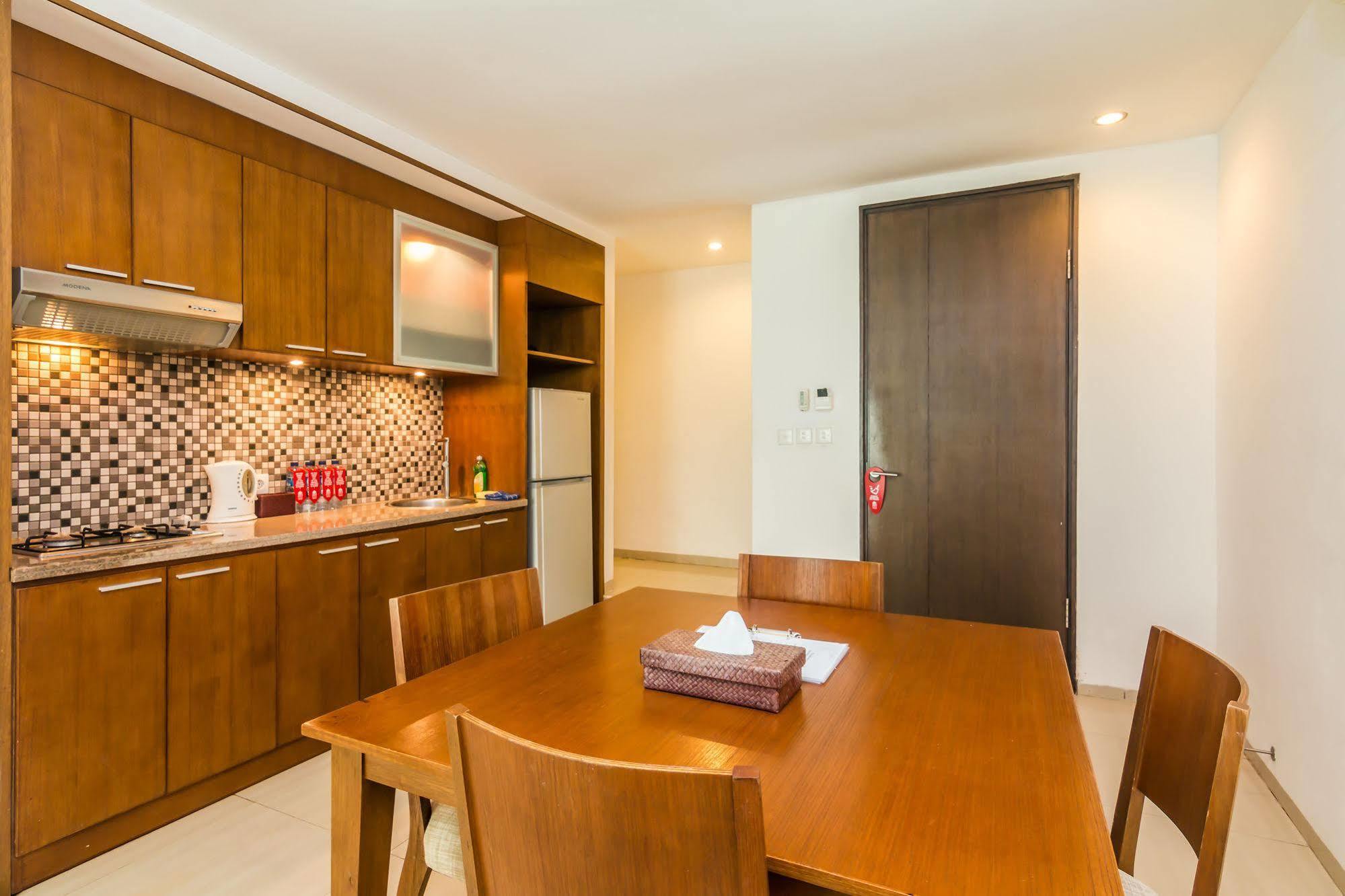 Zen Rooms Dewi Ratih Seminyak Kuta Lombok Exterior foto